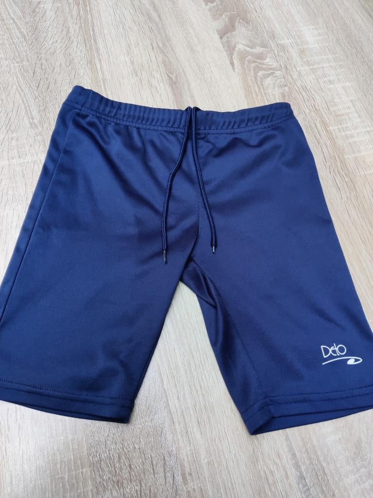 Turnshort jongen 140, Ophalen of Verzenden, Zo goed als nieuw