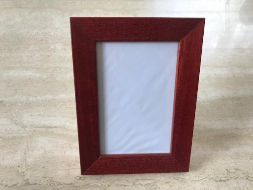 Nieuwe bordeaux houten fotokader - 10cmx15cm (nr2309), Enlèvement ou Envoi, Neuf