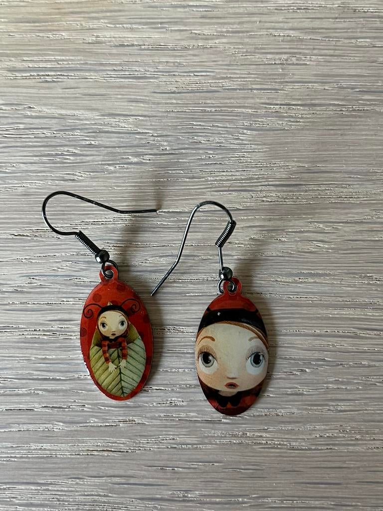 Vintage oorbellen - Ovaal - Rood, Bijoux, Sacs & Beauté, Enlèvement ou Envoi, Comme neuf, Rouge, Pendantes