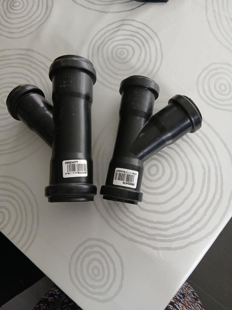 Dyka T stuk 45 graden 2 stuks, Doe-het-zelf en Bouw, Ophalen of Verzenden, Zo goed als nieuw, PVC