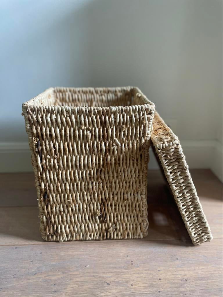 Panier en jonc de mer avec couvercle 37 cm de haut, Comme neuf, Enlèvement, Panier, Rectangulaire