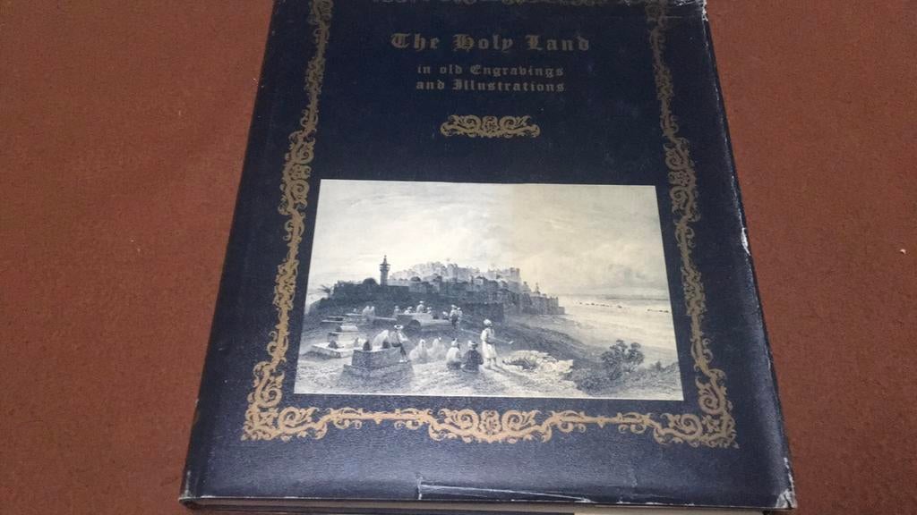 The Holy Land, Livres, Histoire & Politique, Enlèvement