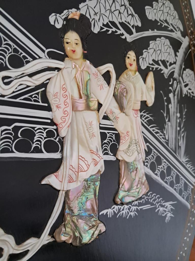 Chinees schilderij 4 gheisha- parelmoer reliëf, Antiek en Kunst, Ophalen