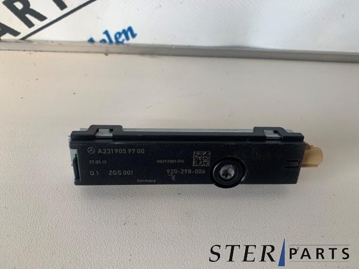 Antenne Versterker van een Mercedes SL, Ophalen of Verzenden, 3 maanden garantie, Gebruikt, Mercedes-Benz