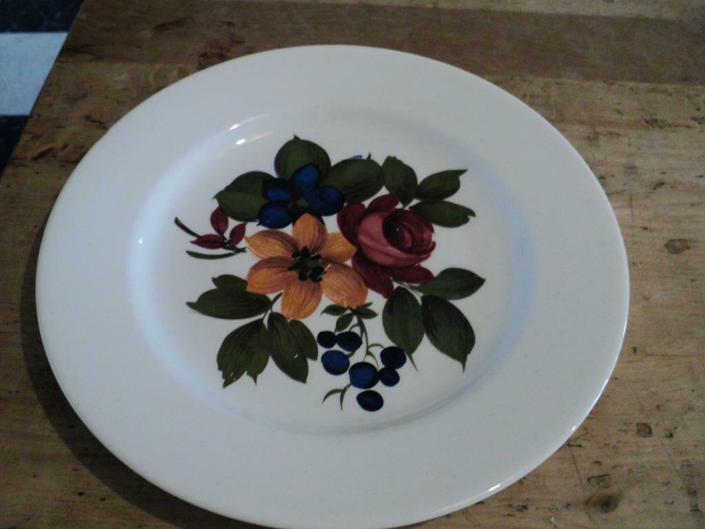 BOCH BLOEMMOTIEF PLATTE BORDEN à 3 euro per stuk, Ophalen of Verzenden