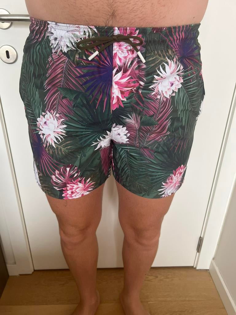 Hugo Boss gekleurde zwembroek maat Small, Kleding | Heren, Overige kleuren, Hugo boss, Ophalen of Verzenden, Zwemshort