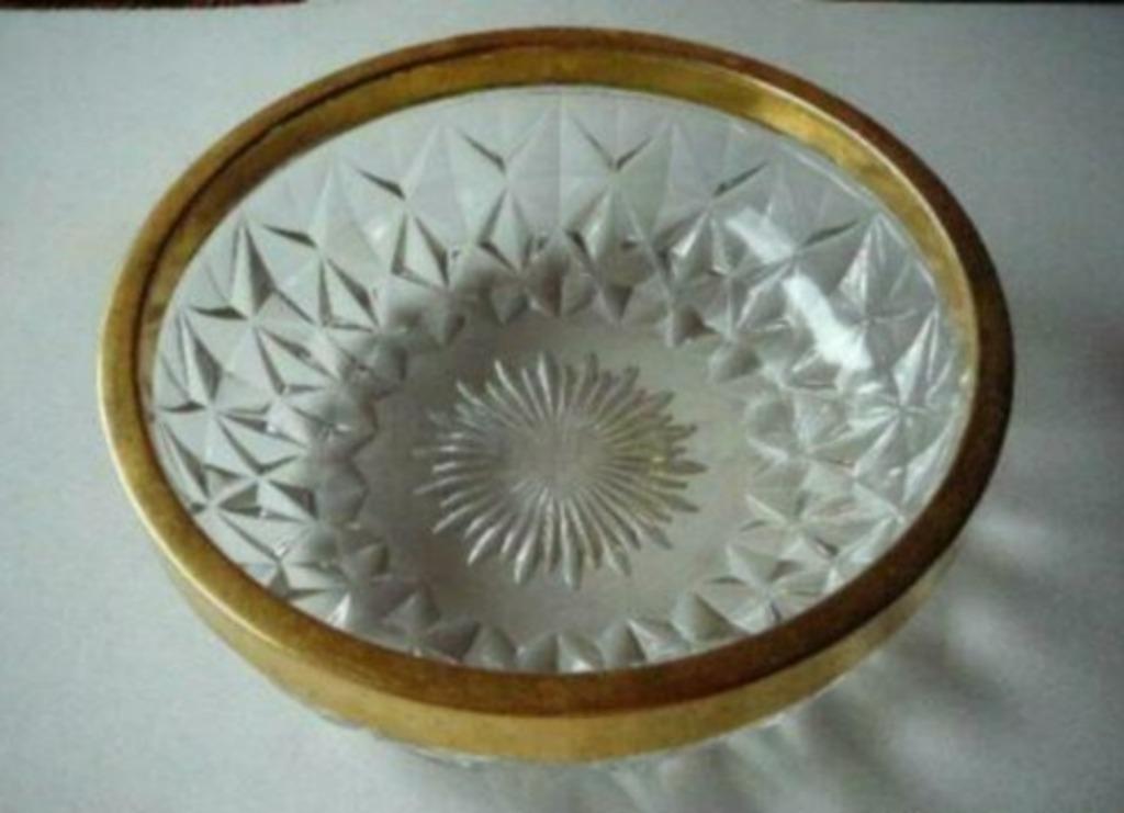 bol rond (cristaux ?) Val St Lambert, Maison & Meubles, Moins de 50 cm, Enlèvement ou Envoi, Autres couleurs, Utilisé