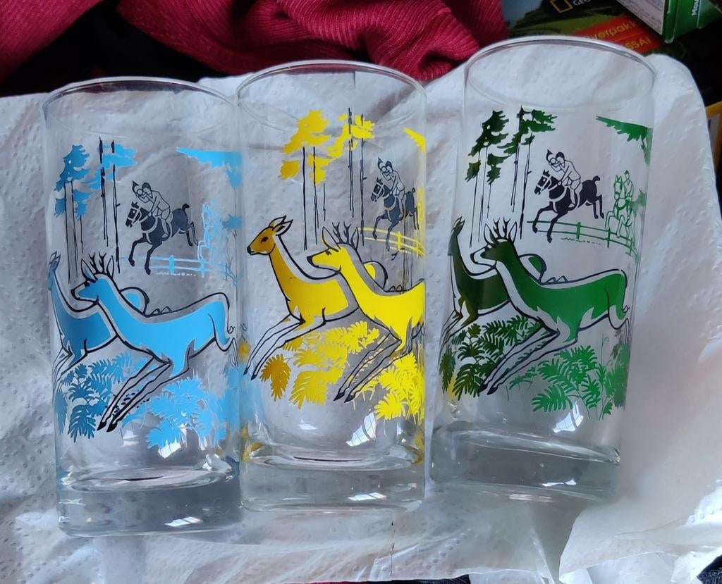 Retro vintage jachttafereel met 3 glazen, Verzamelen, Glas en Drinkglazen, Ophalen of Verzenden, Zo goed als nieuw