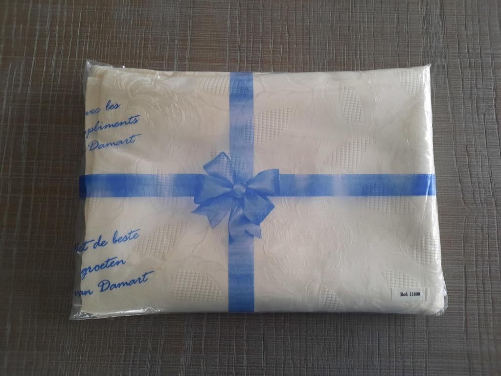 Nappe en polyester écru. 1,80 m/1,40 m, Maison & Meubles, Enlèvement ou Envoi, Neuf