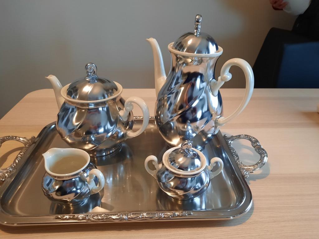 Koffierservies in verzilverd porselein, Ophalen, Zo goed als nieuw, Overige stijlen, Porselein