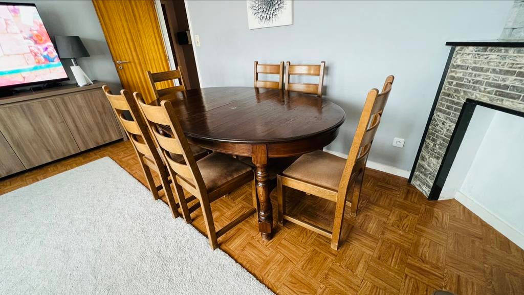 Table en bois massif, 100 à 150 cm, Utilisé, Chêne, Ovale