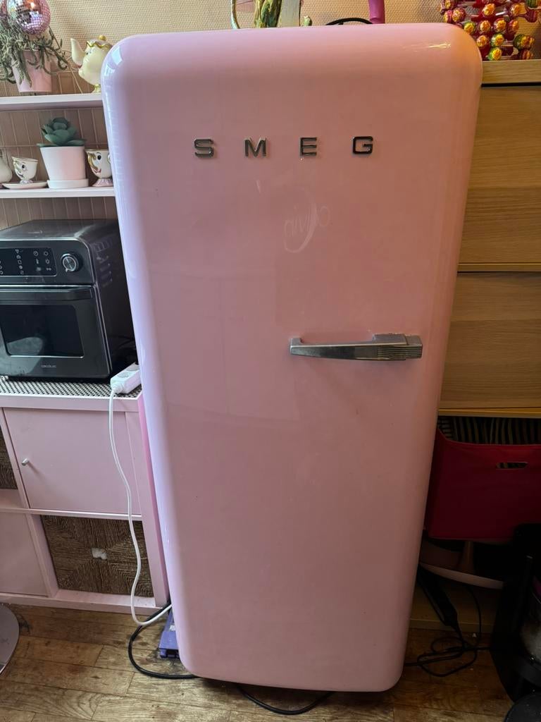 Frigo SMEG rose, Electroménager, Réfrigérateurs & Frigos, Utilisé, Avec compartiment congélateur, Enlèvement