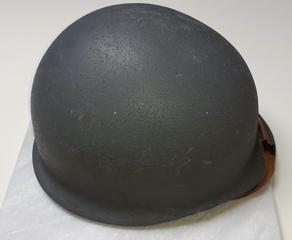 Militaria vintage belgische blauwhelm M1 model 1951, Ophalen of Verzenden, Landmacht, Kleding of Schoenen