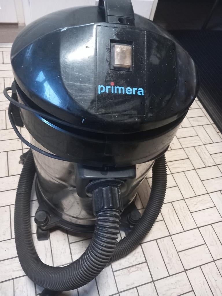 Professionele stofzuiger , merk primera, Doe-het-zelf en Bouw, Ophalen of Verzenden, Zo goed als nieuw