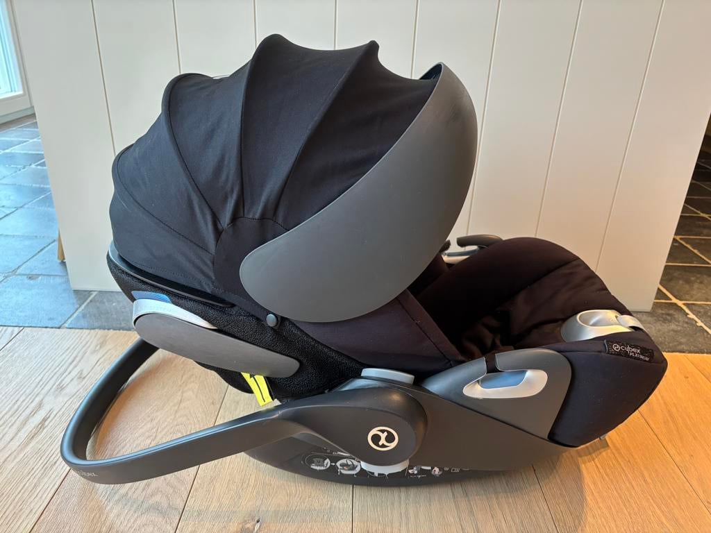 Chaise bébé Cybex cloud Z, Enfants & Bébés, Sièges auto, Enlèvement, Comme neuf
