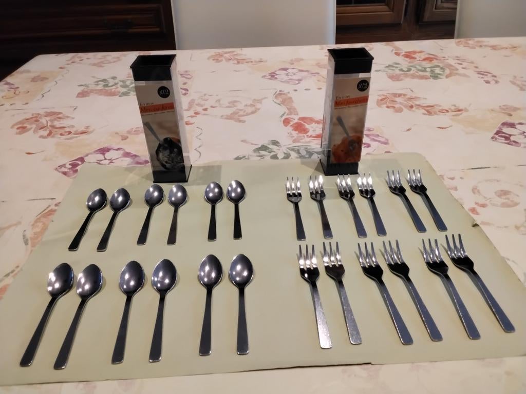Doosjes mini lepeltjes en mini vorkjes, Huis en Inrichting, Keuken | Bestek, Ophalen, Nieuw, Inox of Chroom, Los bestek