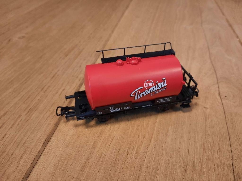 Piko 54268 - wagon citerne - Tiramisu de Zott, Ophalen of Verzenden, Zo goed als nieuw, Wagon, Piko