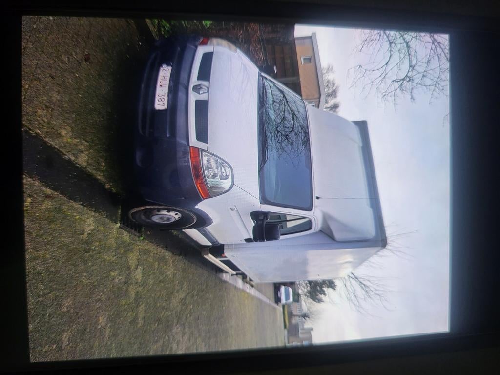 Renault Master 125 cdi met laadbrug, Auto's, Bestelwagens en Lichte vracht, Particulier, Te koop, Renault