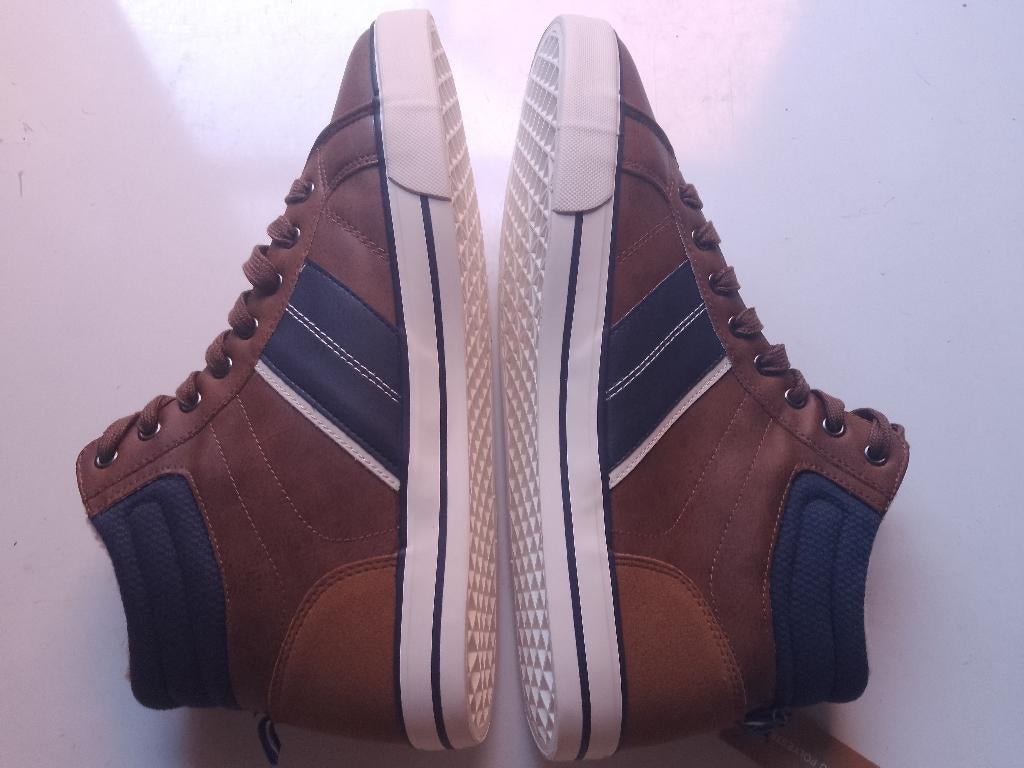 nieuwe maat 45 Pier one hoge sneakers warme voering, Kleding | Heren, Schoenen, Bruin, Verzenden, Nieuw, Pier One