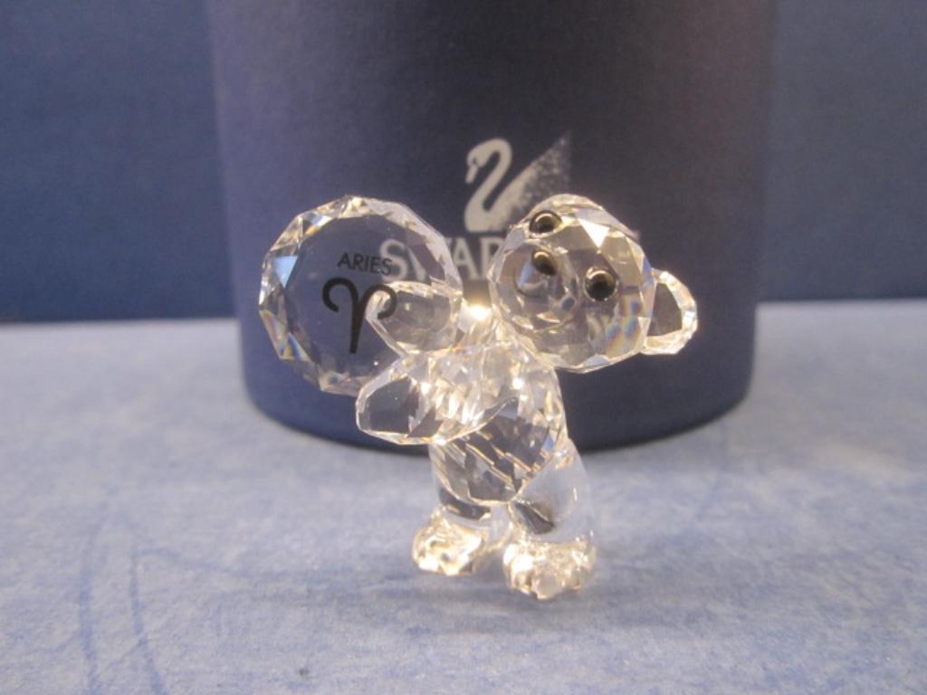 Swarovski Kris Beer sterrenbeeld Ram, Enlèvement ou Envoi, Neuf, Figurine