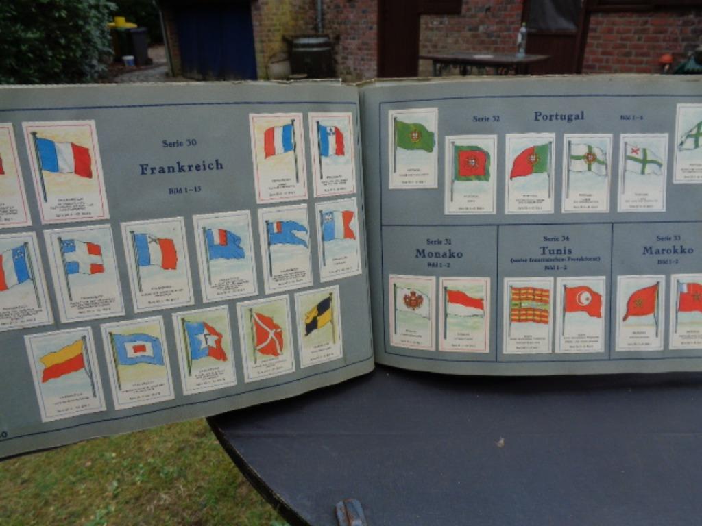 Prentenboek 'vlaggen van alle landen' , uit de jaren 30, Enlèvement ou Envoi, Utilisé, Livre d'images