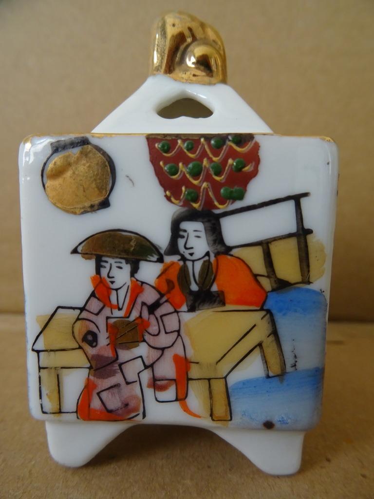 Brûleur d'encens en porcelain doré 7 cm Japon ou Chine 1970, Enlèvement ou Envoi