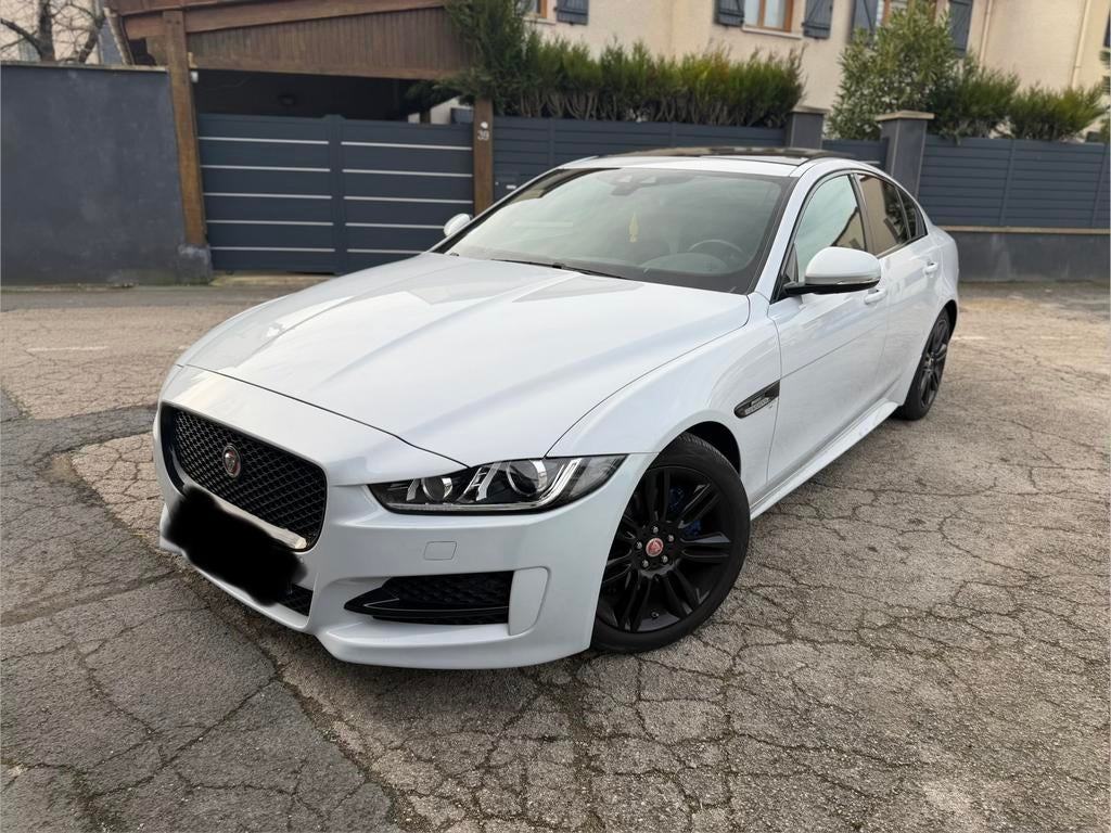 Jaguar XE R, Automaat, Zwart, Wit, 5 deurs
