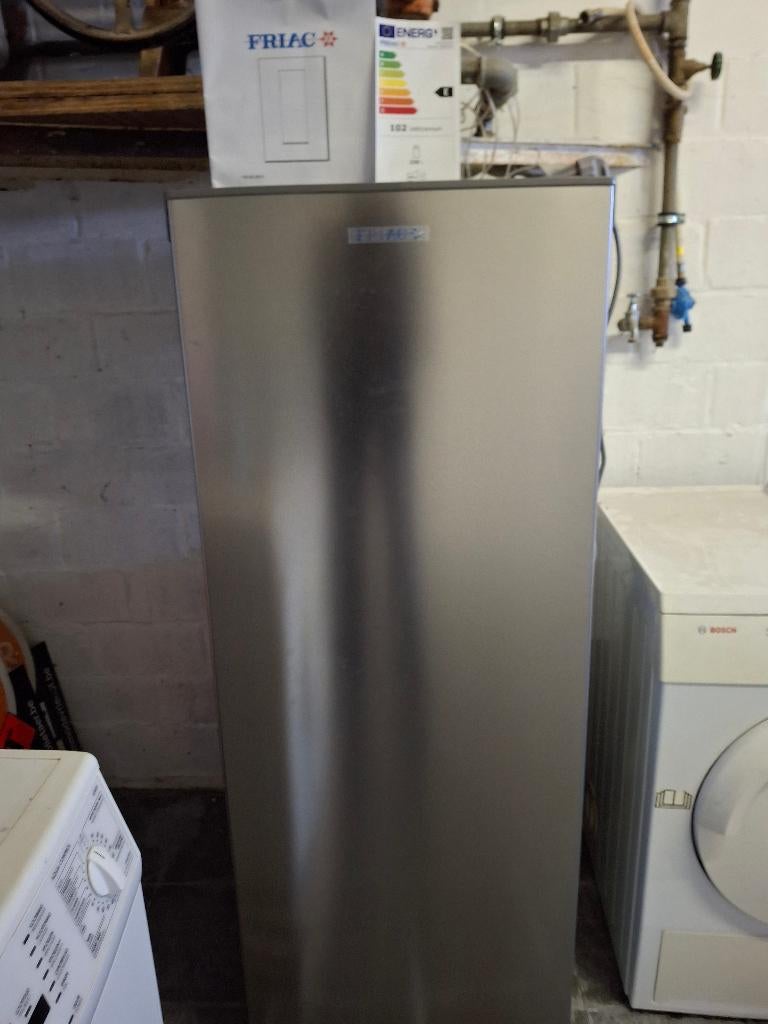 Réfrigérateur Friac, Electroménager, 45 à 60 cm, 100 à 150 litres, Sans bac à congélation, Comme neuf