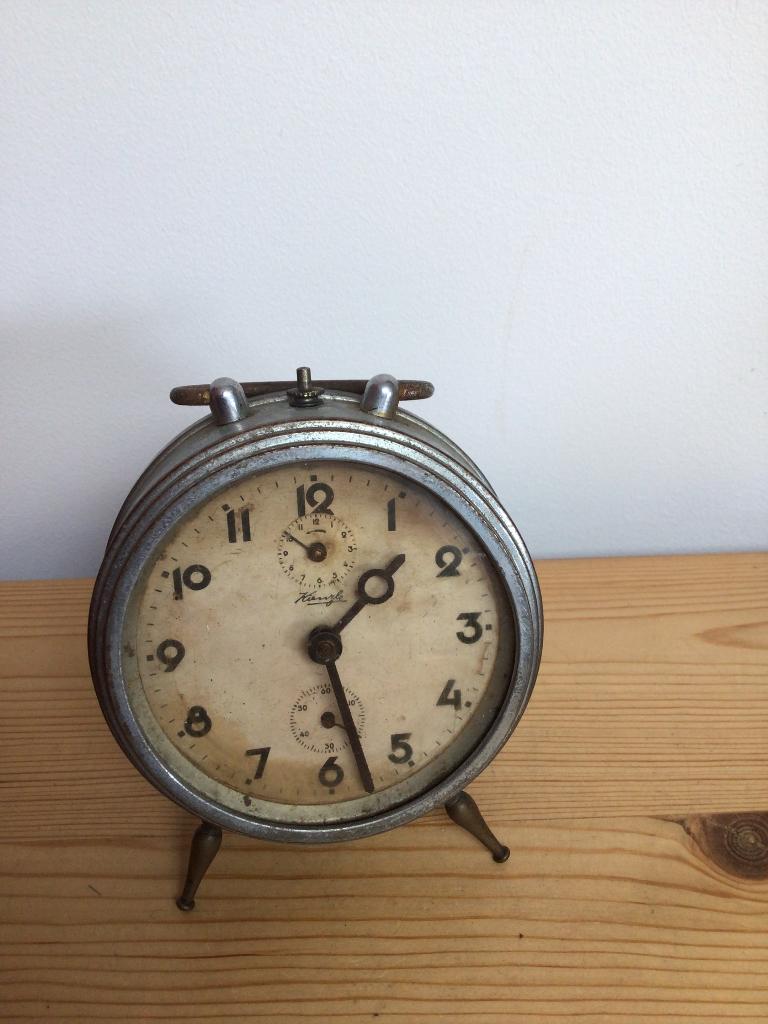 Réveil kienzle ancien, Ophalen