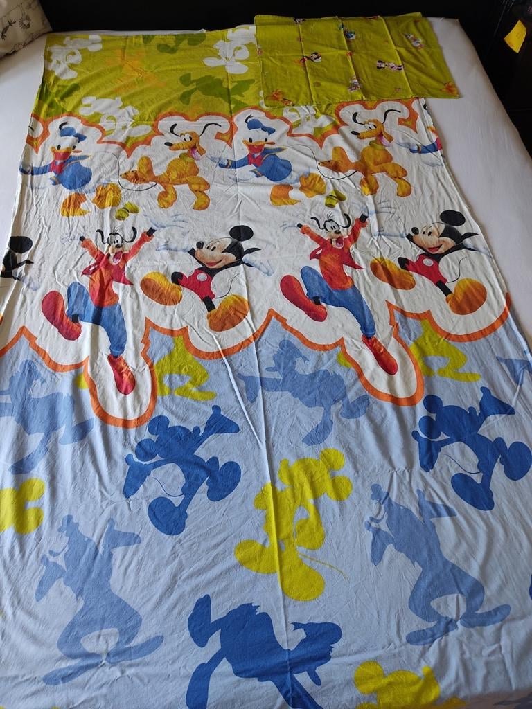 Beddengoed Mickey mouse en z'n vrienden, Kinderen en Baby's, Ophalen of Verzenden, Gebruikt, Dekbedovertrek