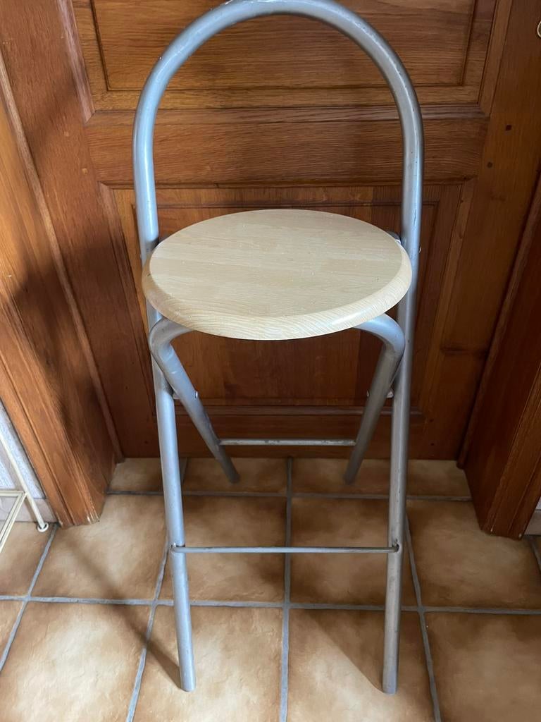 Tabouret pour bar ou pour repasser, 1 tabouret, Enlèvement, Utilisé, Bois