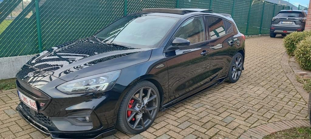 Ford Focus ST MK4 Verlaagd in Prijs!!, Auto's, 4 cilinders, 5 deurs, Particulier, Overige carrosserie