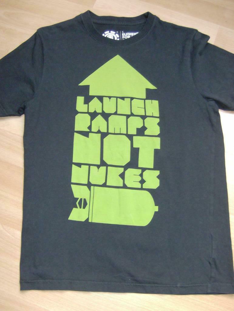 t-shirt zwart merk element - maat s duur in aankoop als nieu, Kleding | Heren, T-shirts, Zwart, Ophalen of Verzenden, Zo goed als nieuw
