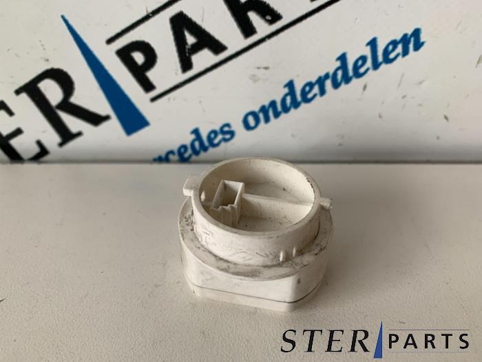 Capteur de température intérieur d'un Mercedes E-Klasse, Enlèvement ou Envoi, 3 mois de garantie, Utilisé, Mercedes-Benz