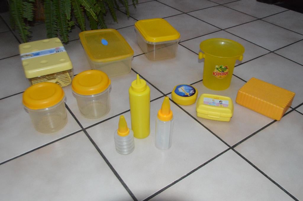 Lot de boîtes jaunes en plastique Très bon état!, Enlèvement ou Envoi, Utilisé, Jaune, Boîte
