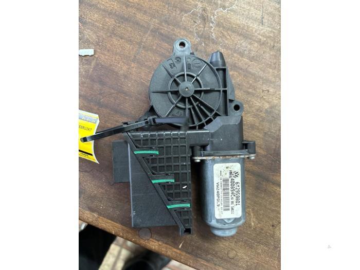Moteur de vitre portière d'un Volkswagen Polo, Volkswagen, -, 3 mois de garantie, Utilisé