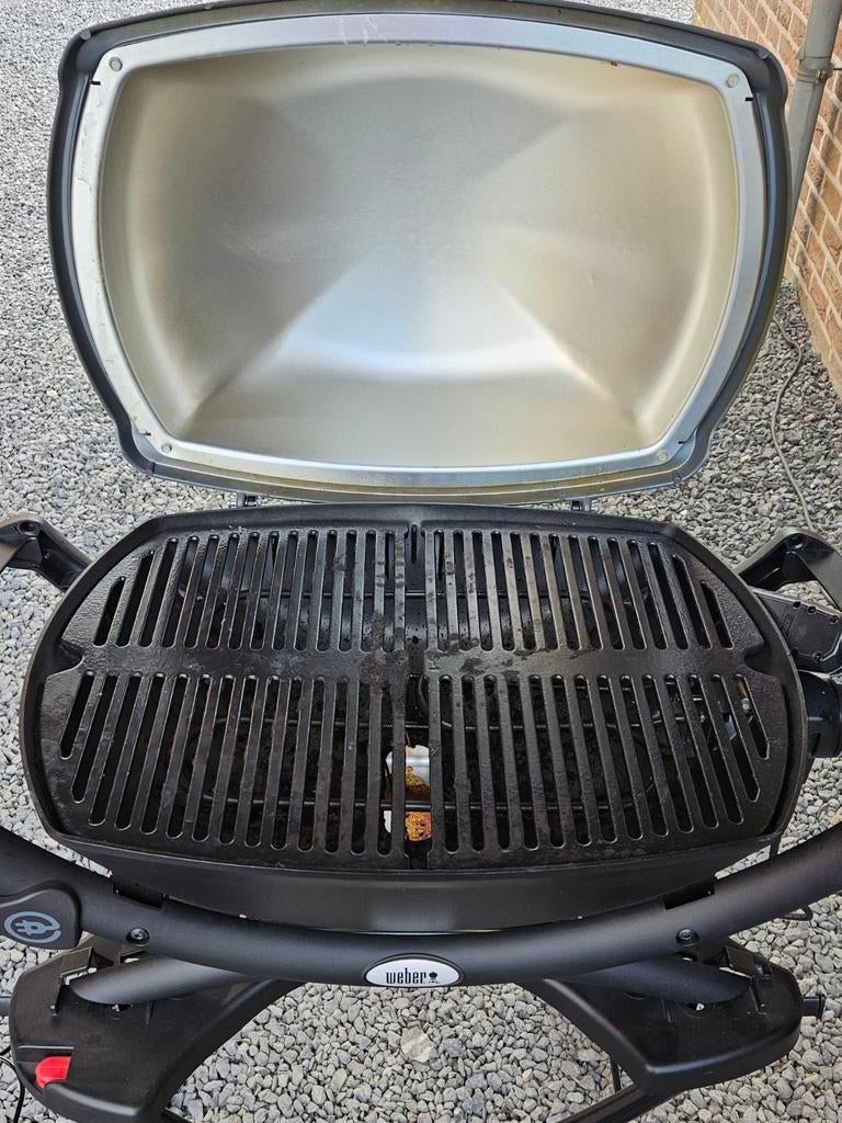Barbecue électrique Weber Q2400 avec support, Jardin & Terrasse, Enlèvement