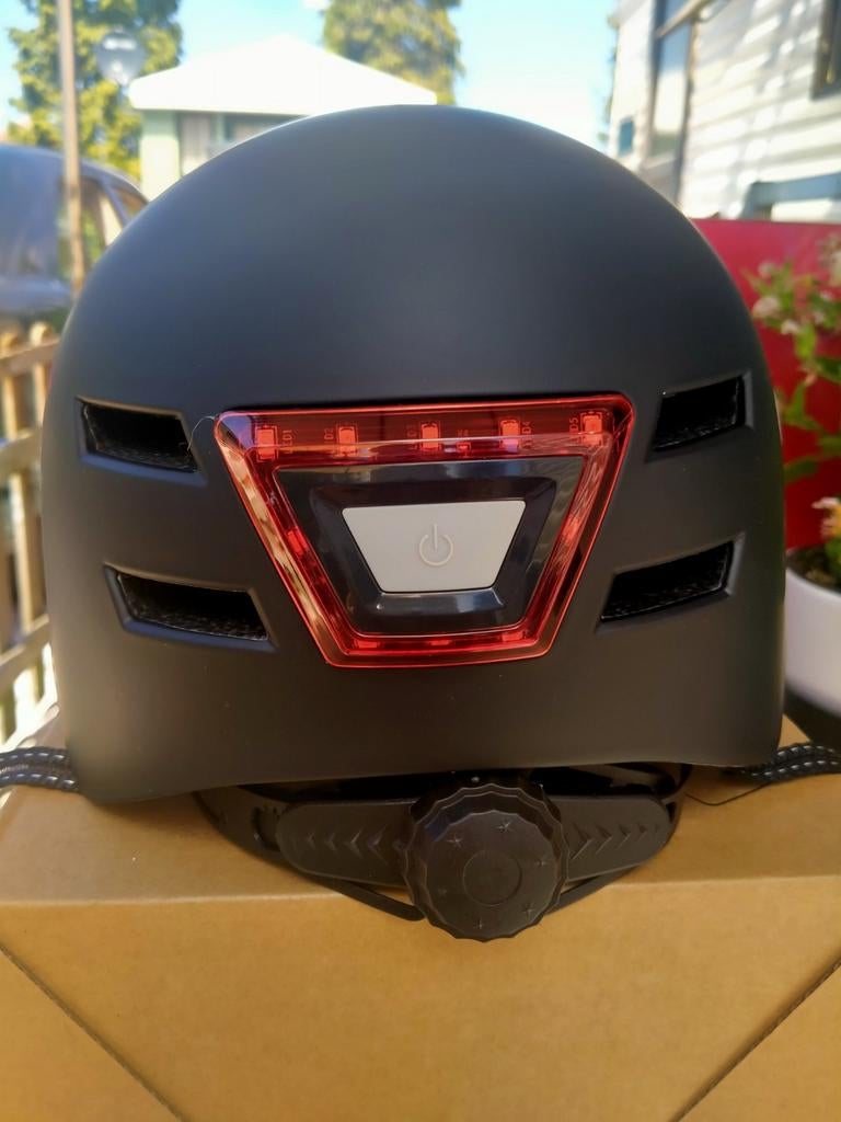Helm met verlichting NIEUW IN DOOS-fiets-step-scoeter, Ophalen of Verzenden, Nieuw