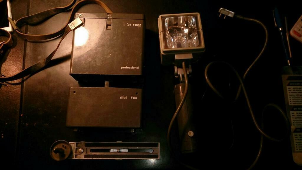 Flash électronique Braun F 800  + FACTURE 1966, Enlèvement ou Envoi, 1960 à 1980, Flash