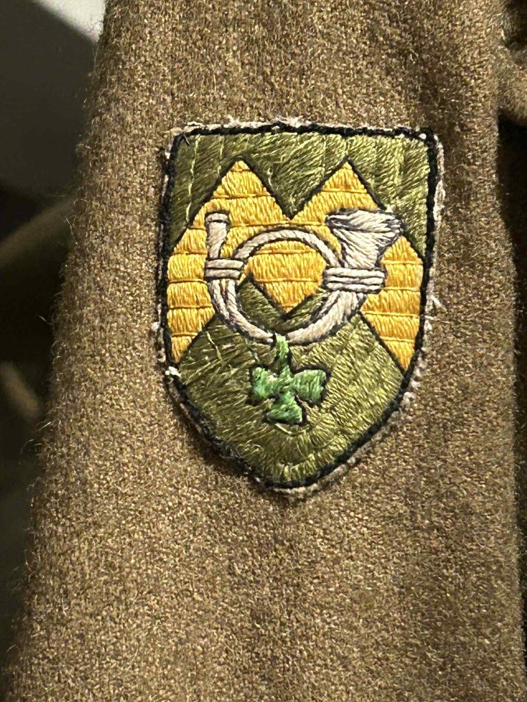 WWII - ZOEK -recherche insignes originaux brigade d'Irlande, Verzamelen, Verzenden, Overige soorten, Overige typen