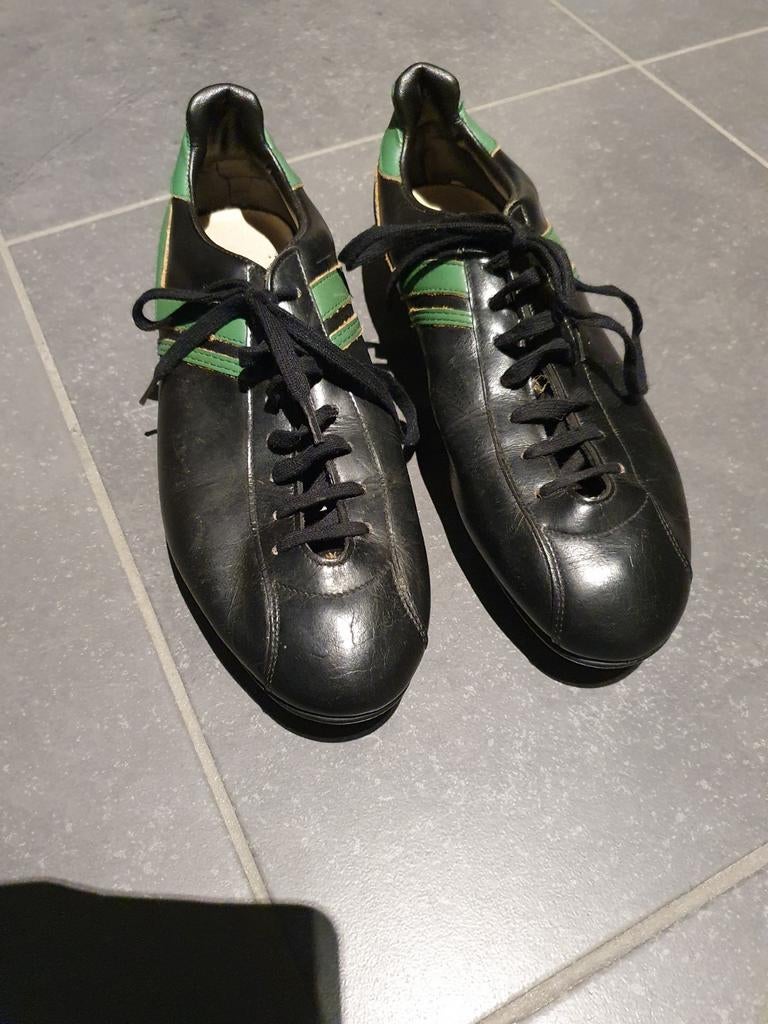zwarte voetbalschoenen - maat 43, Ophalen, Zo goed als nieuw, Sportschoenen, Zwart