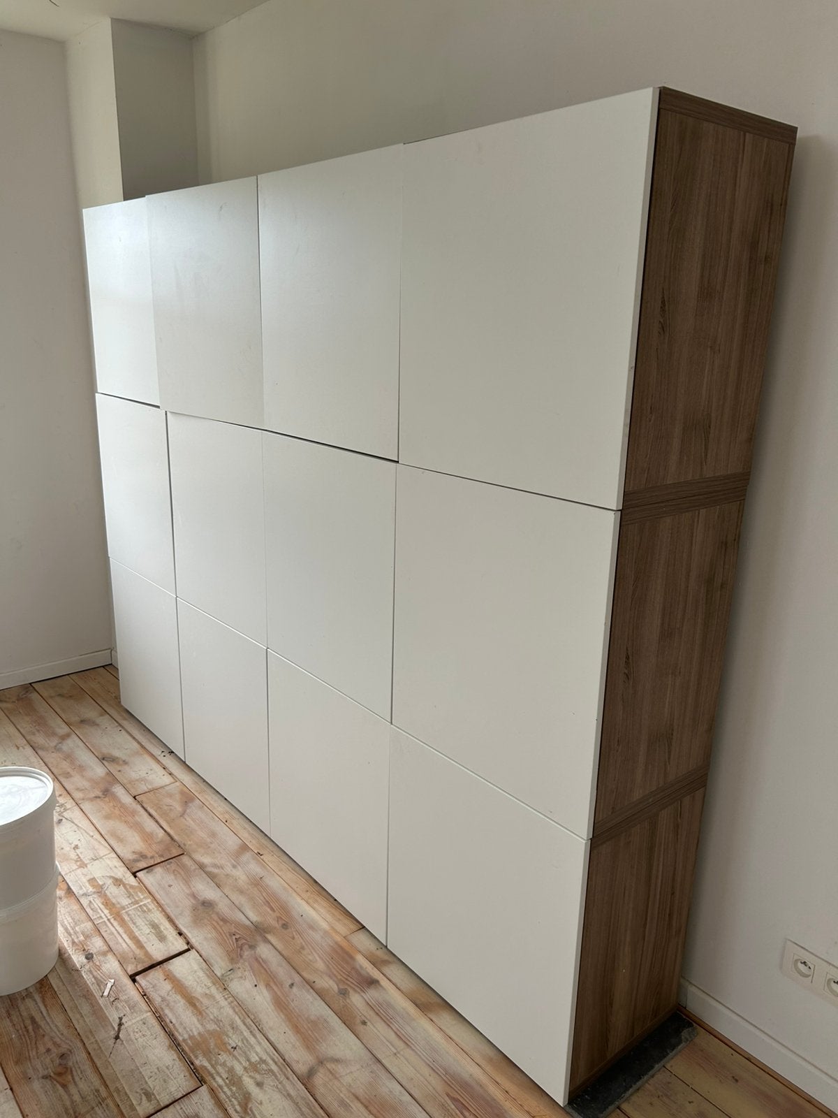 IKEA BESTÅ wandkasten – inclusief ophangrails, Huis en Inrichting, Ophalen, 150 tot 200 cm, Overige houtsoorten, Minder dan 100 cm