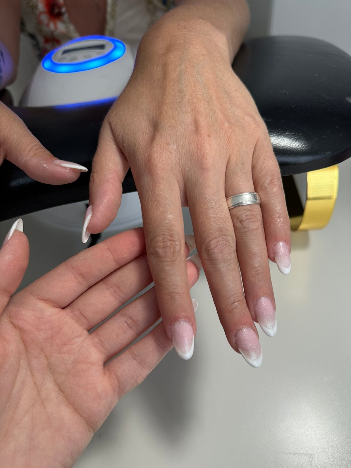 Nagelstyliste aan huis