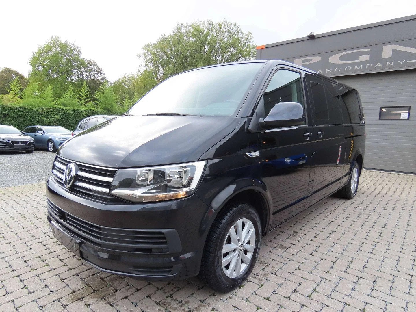 Volkswagen T6 Caravelle 2.0 TDi L2 DSG (EU6d-TEMP) 9 PL, Auto's, Automaat, Gebruikt, 4 cilinders, Zwart