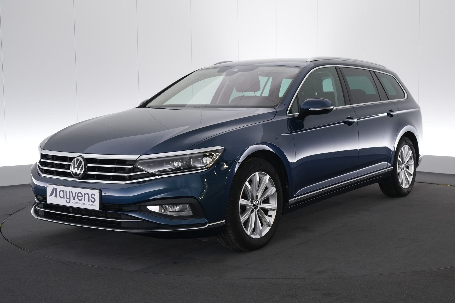 (2BUV385) VOLKSWAGEN PASSAT VARIANT, Blauw, https://public.car-pass.be/vhr/4f990231-acb7-47b3-8607-5f62f878b2a2, Leder, Bedrijf