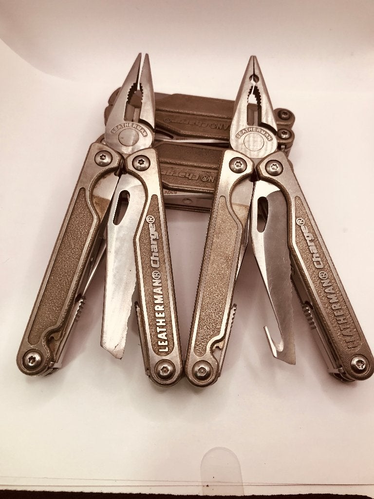 Outil multifonctions Leatherman CHARGE TI/TTI avec poignées, Caravanes & Camping, Enlèvement ou Envoi