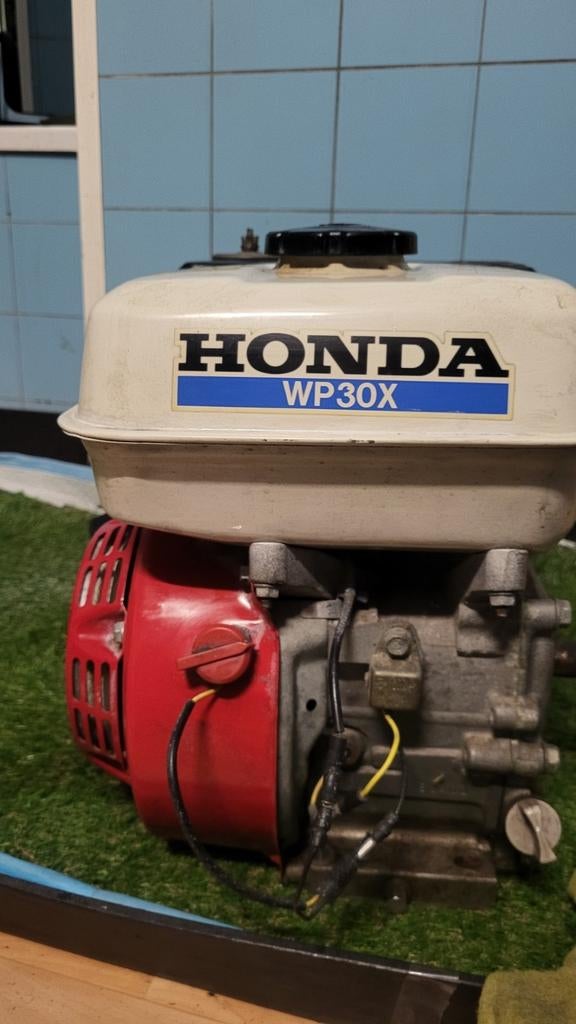 Honda 4takt motor starten en draaien perfect., Watersport en Boten, Buiten- en Binnenboordmotoren, Ophalen