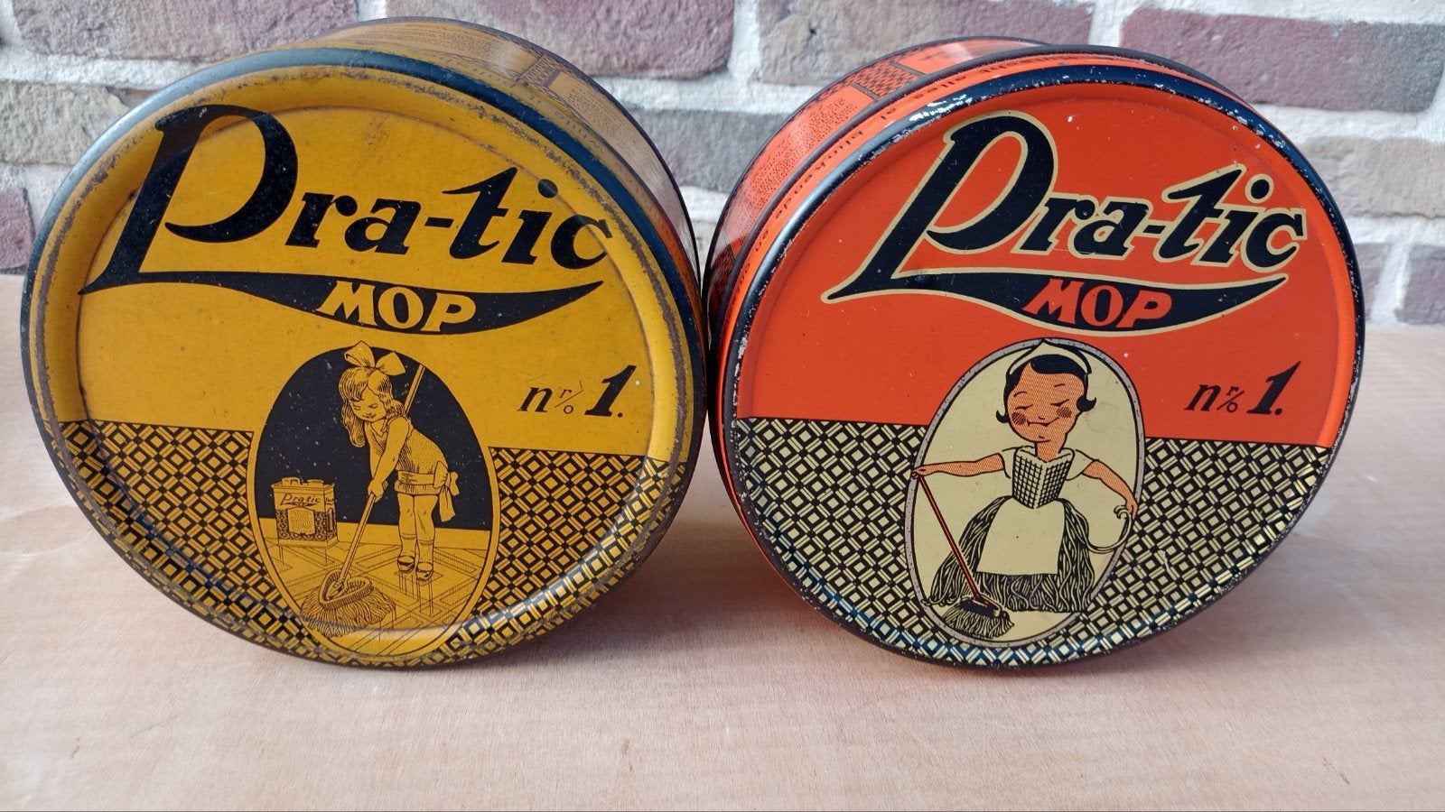Antieke blikken Pra-tic Mop, Ophalen