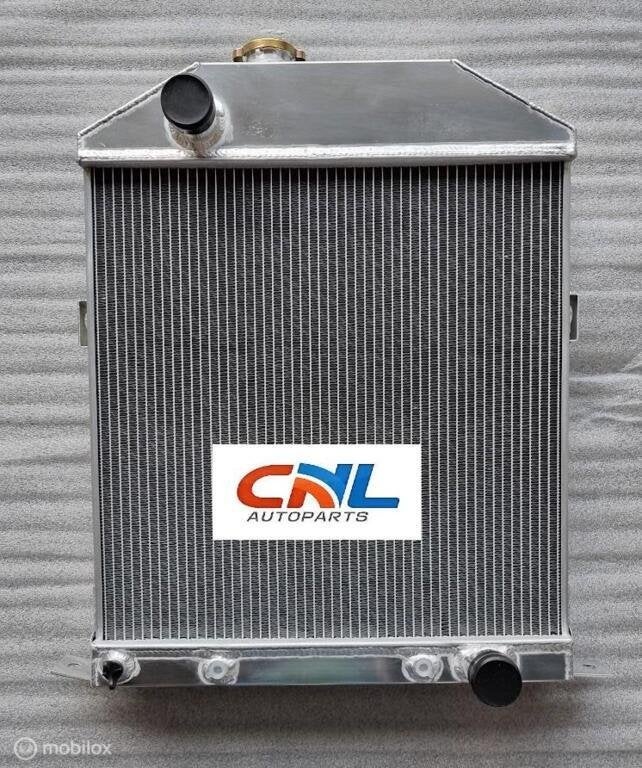 Radiateur Ford Car w/Chevy V8 Aluminum Radiator 1942-1948, Neuf, Enlèvement ou Envoi