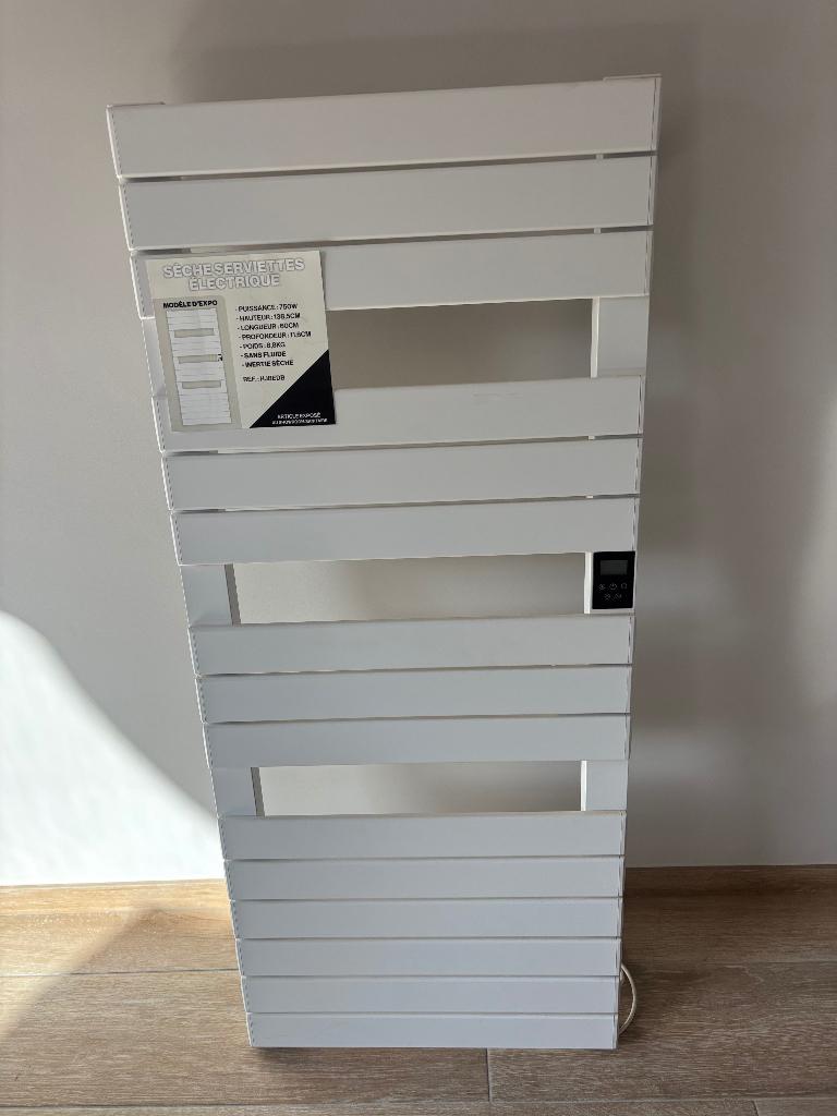 Radiateur sèche -serviette salle de bain 750W (Bestherm), Neuf, 500 à 800 watts, Enlèvement, 80 cm ou plus